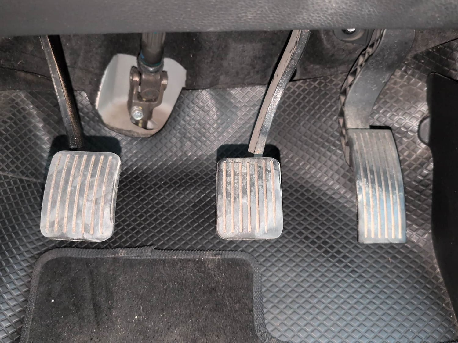 Used 2017 Hyundai Xcent SX Petrol Manual interior PEDALS VIEW