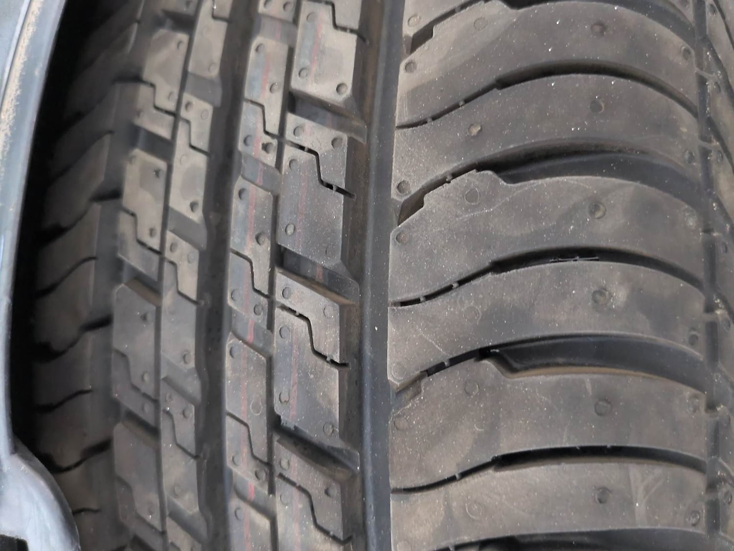 Used 2018 Ford EcoSport Trend + 1.5L Ti-VCT AT Petrol Automatic tyres SPARE TYRE VIEW