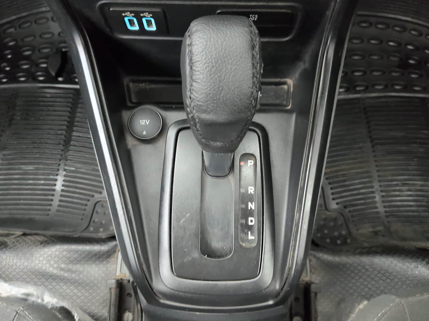 Used 2018 Ford EcoSport Trend + 1.5L Ti-VCT AT Petrol Automatic interior GEAR  KNOB VIEW