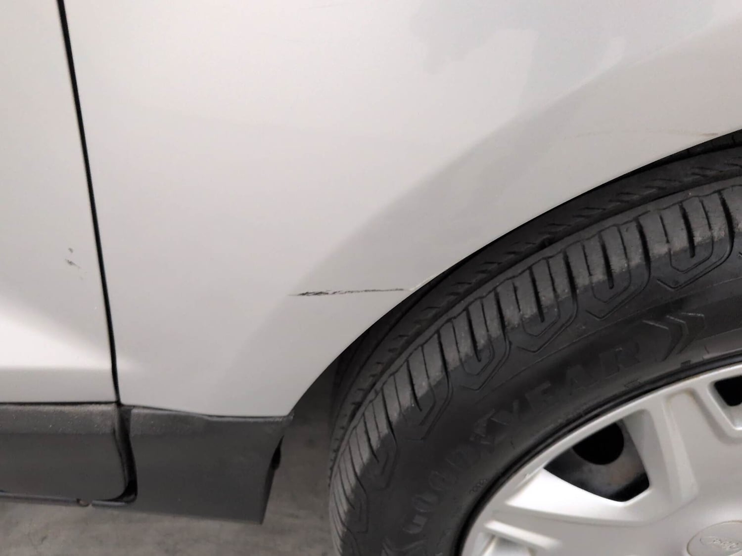 Used 2018 Ford EcoSport Trend + 1.5L Ti-VCT AT Petrol Automatic dents MINOR SCRATCH