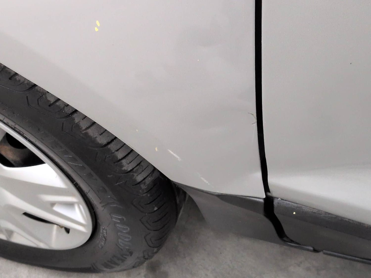Used 2018 Ford EcoSport Trend + 1.5L Ti-VCT AT Petrol Automatic dents MINOR DENT