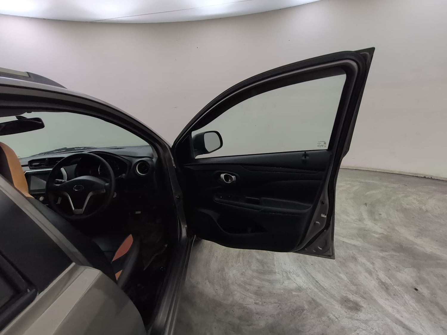 Used 2019 Datsun GO T(O) Petrol Manual interior RIGHT FRONT DOOR OPEN VIEW