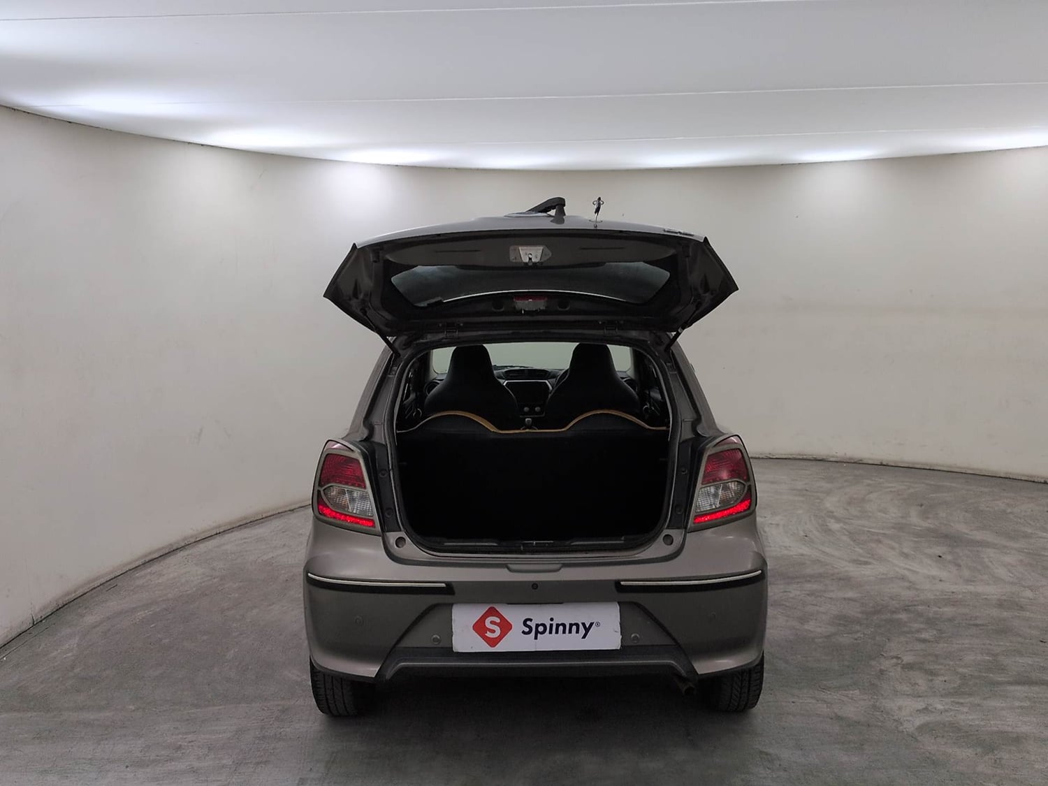 Used 2019 Datsun GO T(O) Petrol Manual interior DICKY DOOR OPEN VIEW