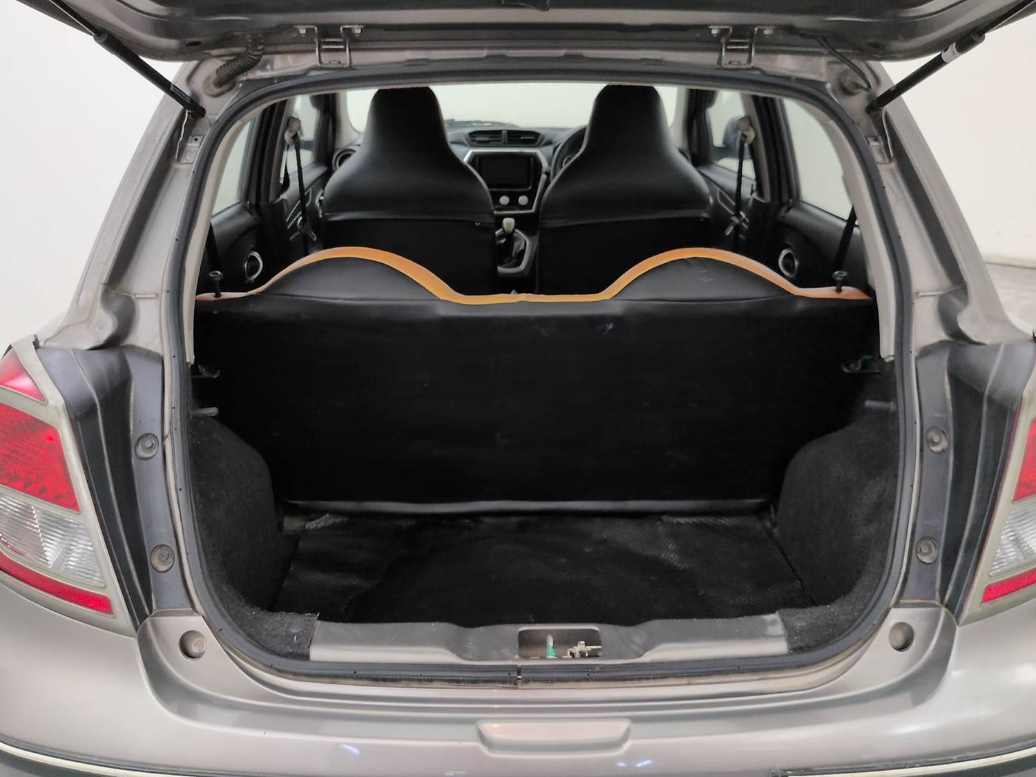 Used 2019 Datsun GO T(O) Petrol Manual interior DICKY INSIDE VIEW