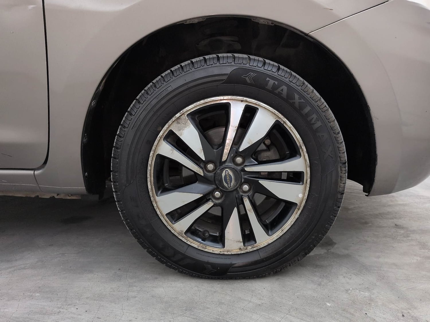 Used 2019 Datsun GO T(O) Petrol Manual tyres RIGHT FRONT TYRE RIM VIEW