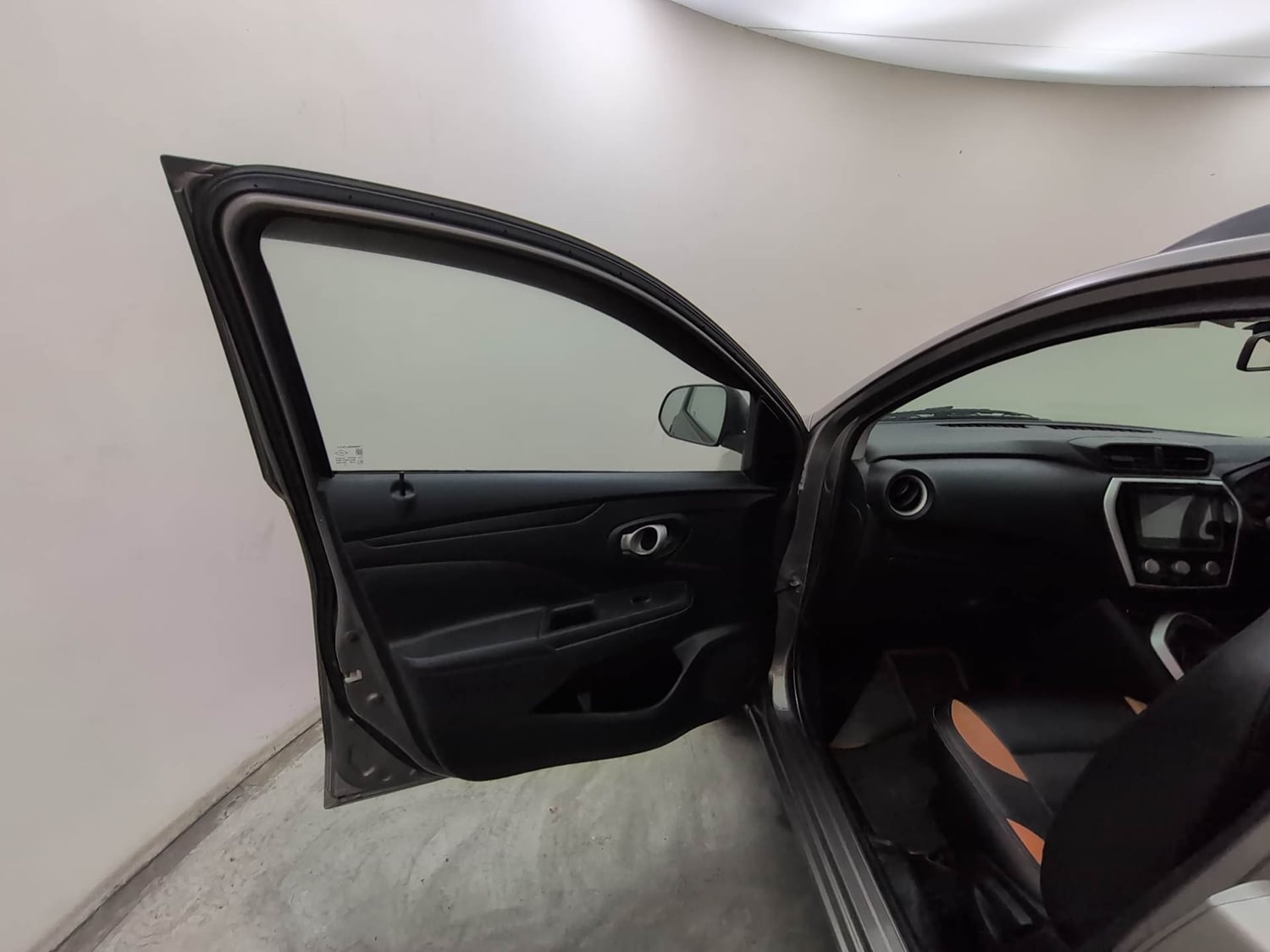 Used 2019 Datsun GO T(O) Petrol Manual interior LEFT FRONT DOOR OPEN VIEW