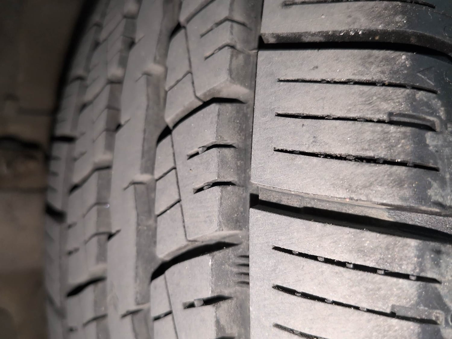 Used 2016 Ford EcoSport Titanium 1.5L TDCi Diesel Manual tyres LEFT FRONT TYRE TREAD VIEW