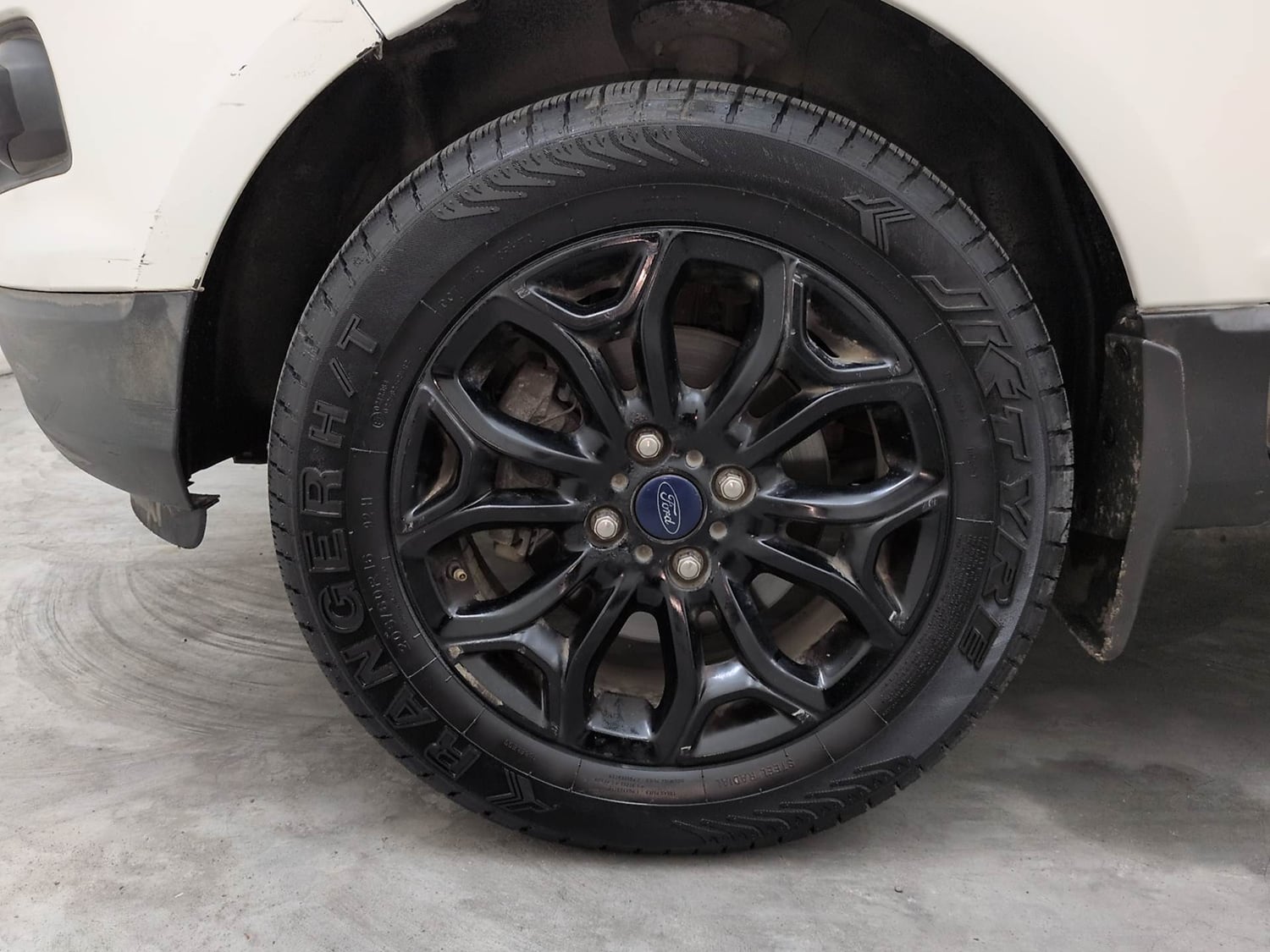 Used 2016 Ford EcoSport Titanium 1.5L TDCi Diesel Manual tyres LEFT FRONT TYRE RIM VIEW