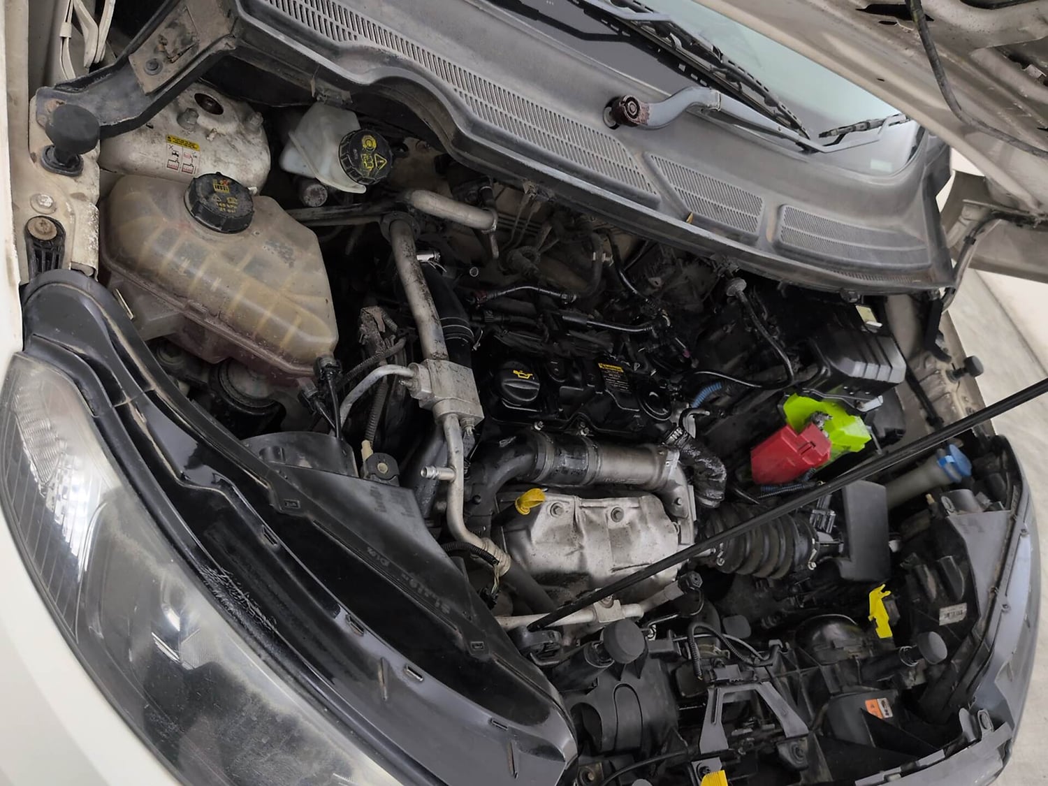 Used 2016 Ford EcoSport Titanium 1.5L TDCi Diesel Manual engine ENGINE RIGHT SIDE VIEW