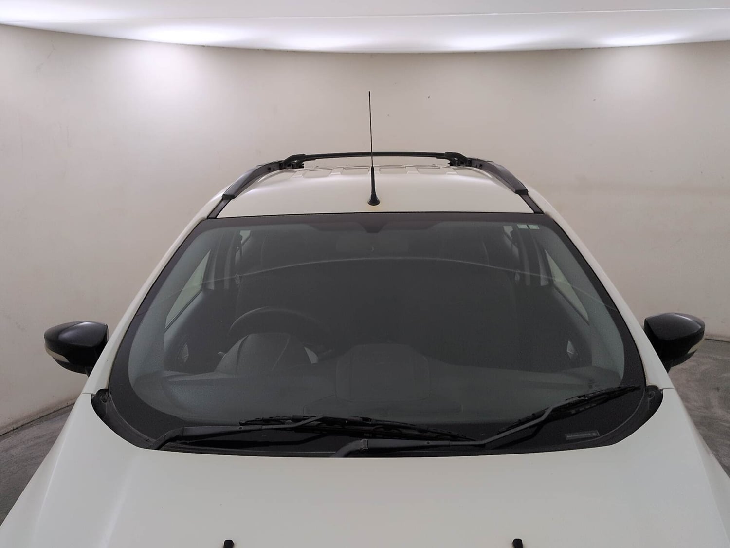 Used 2016 Ford EcoSport Titanium 1.5L TDCi Diesel Manual exterior FRONT WINDSHIELD VIEW