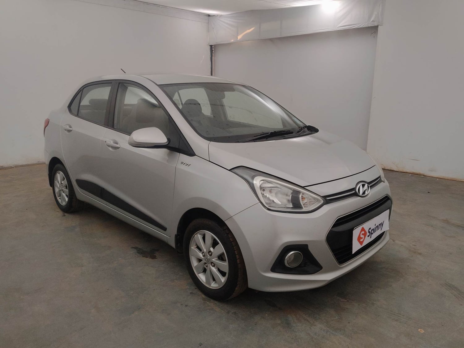Used 2014 Hyundai Xcent S 1.2 (O) Petrol Manual exterior RIGHT FRONT CORNER VIEW