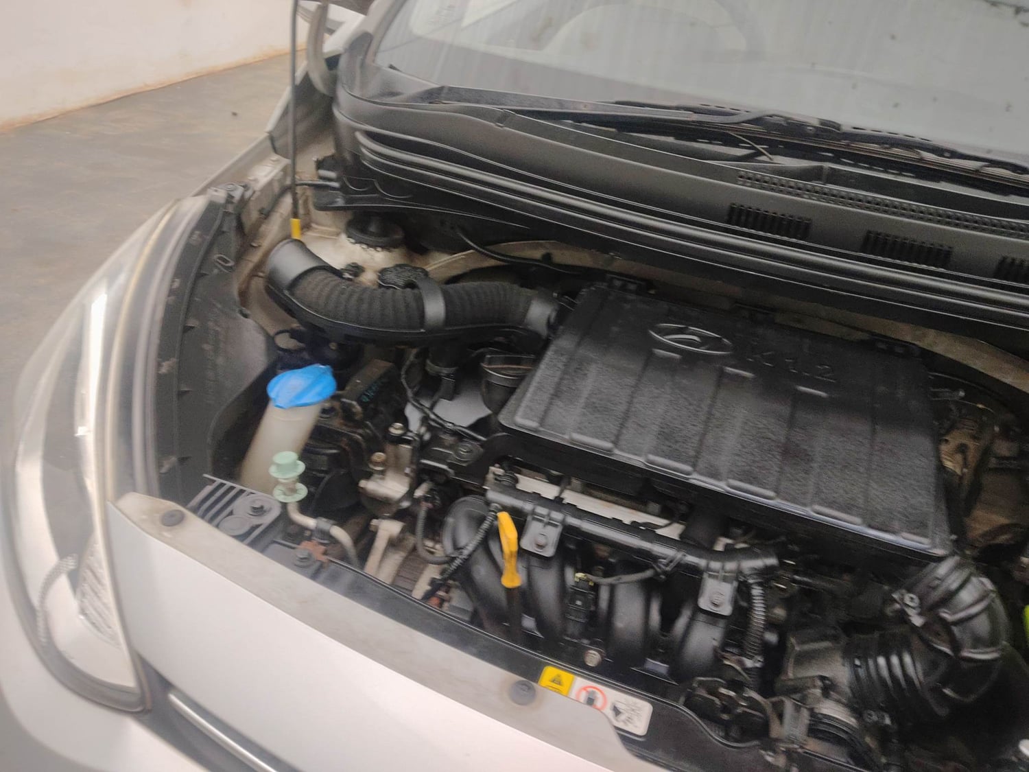 Used 2014 Hyundai Xcent S 1.2 (O) Petrol Manual engine ENGINE RIGHT SIDE VIEW
