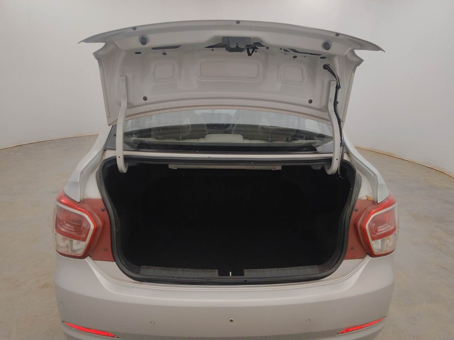 Used 2014 Hyundai Xcent S 1.2 (O) Petrol Manual interior DICKY DOOR OPEN VIEW
