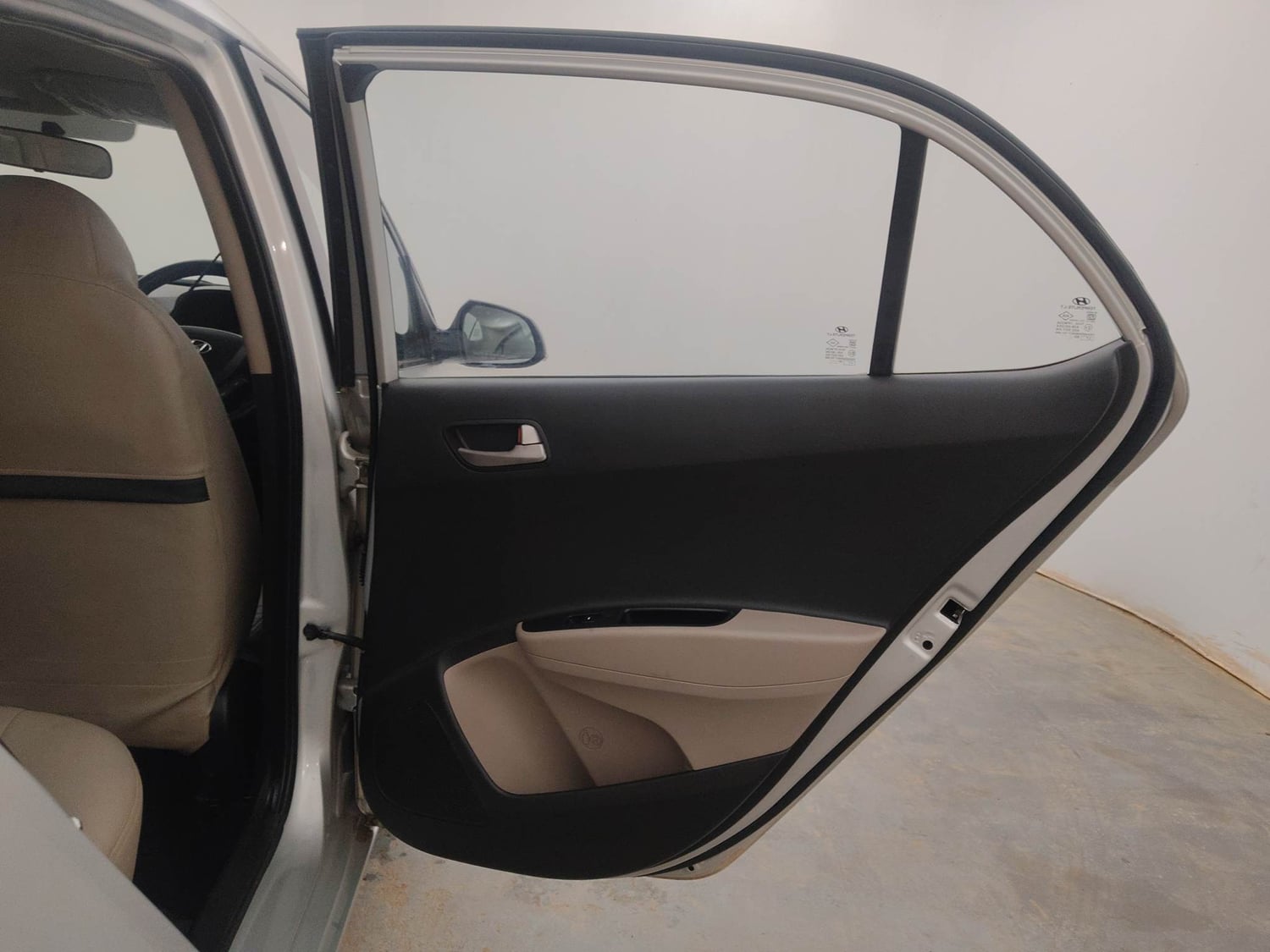 Used 2014 Hyundai Xcent S 1.2 (O) Petrol Manual interior RIGHT REAR DOOR OPEN VIEW