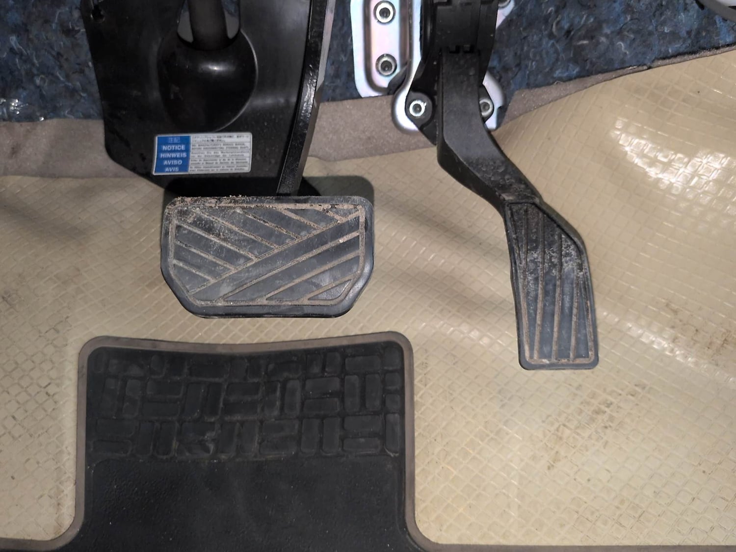 Used 2025 Maruti Suzuki Ciaz Alpha 1.5 AT Petrol Automatic interior PEDALS VIEW