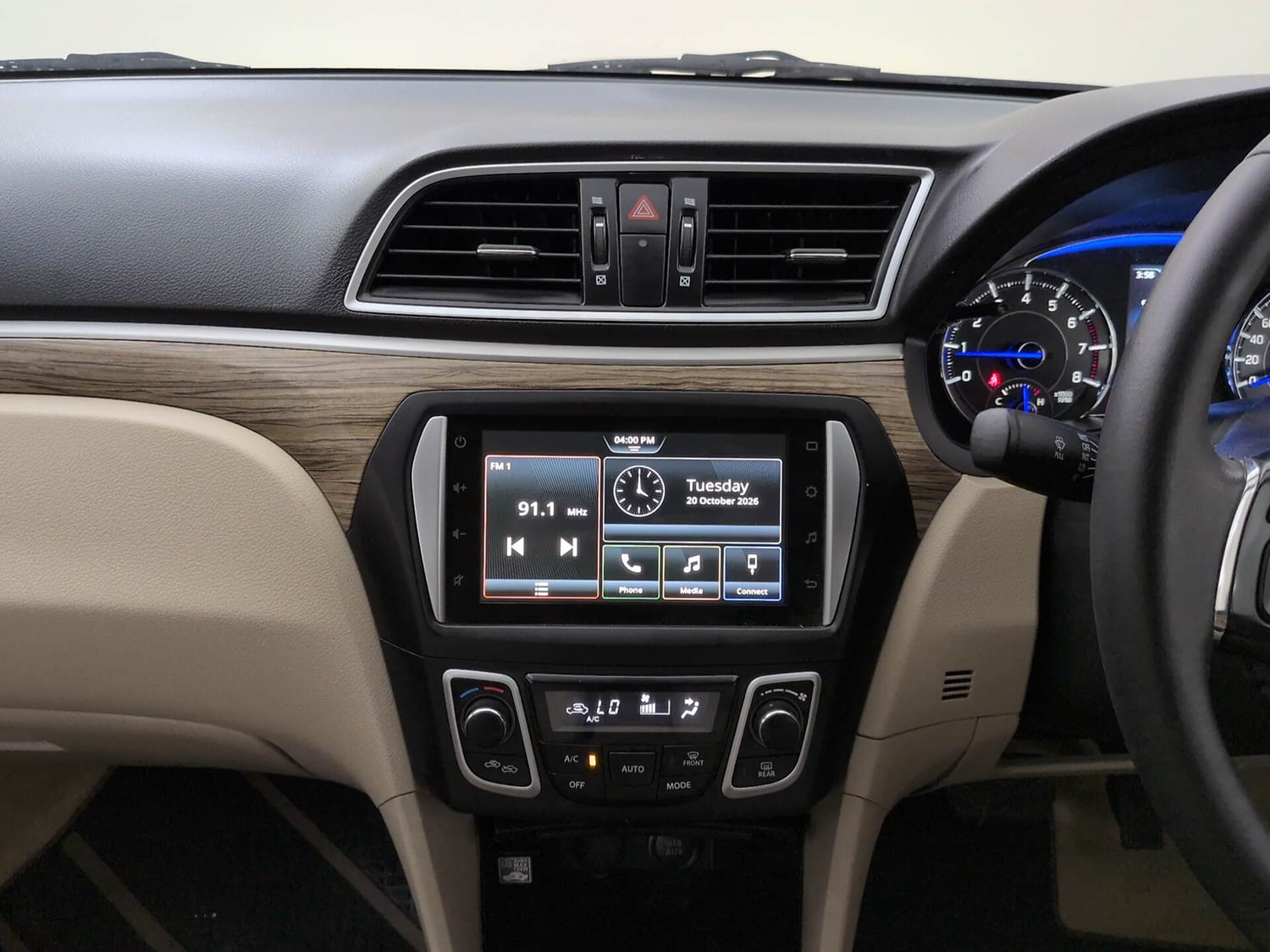 Used 2025 Maruti Suzuki Ciaz Alpha 1.5 AT Petrol Automatic interior MUSIC SYSTEM & AC CONTROL VIEW