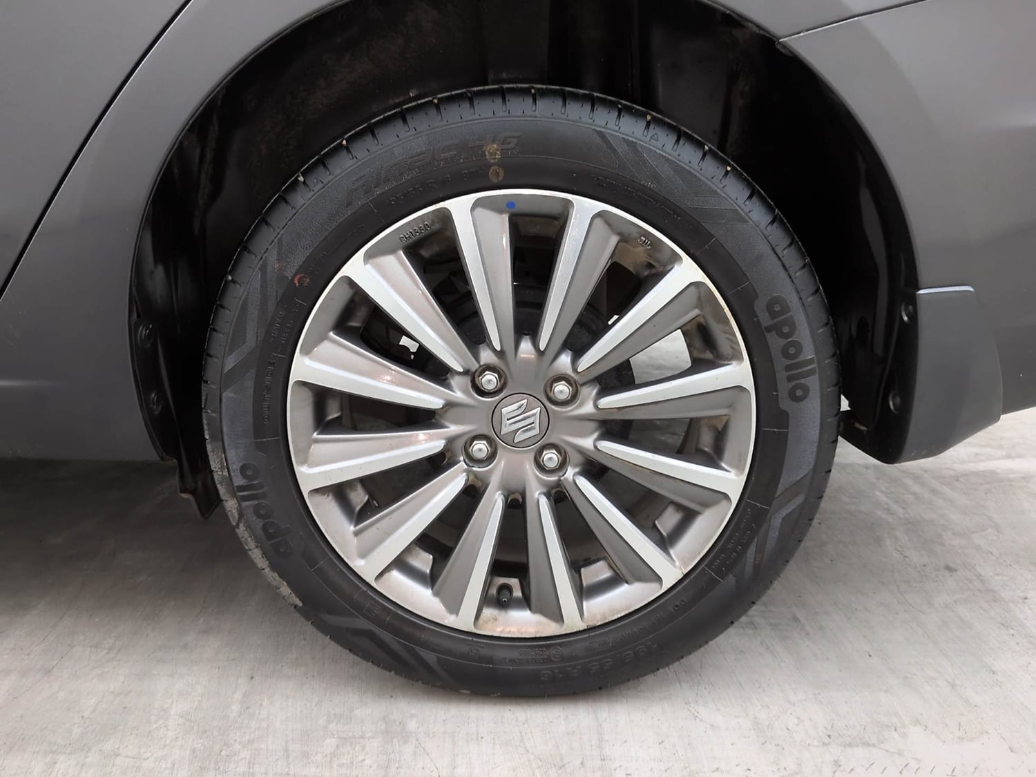 Used 2025 Maruti Suzuki Ciaz Alpha 1.5 AT Petrol Automatic tyres LEFT REAR TYRE RIM VIEW