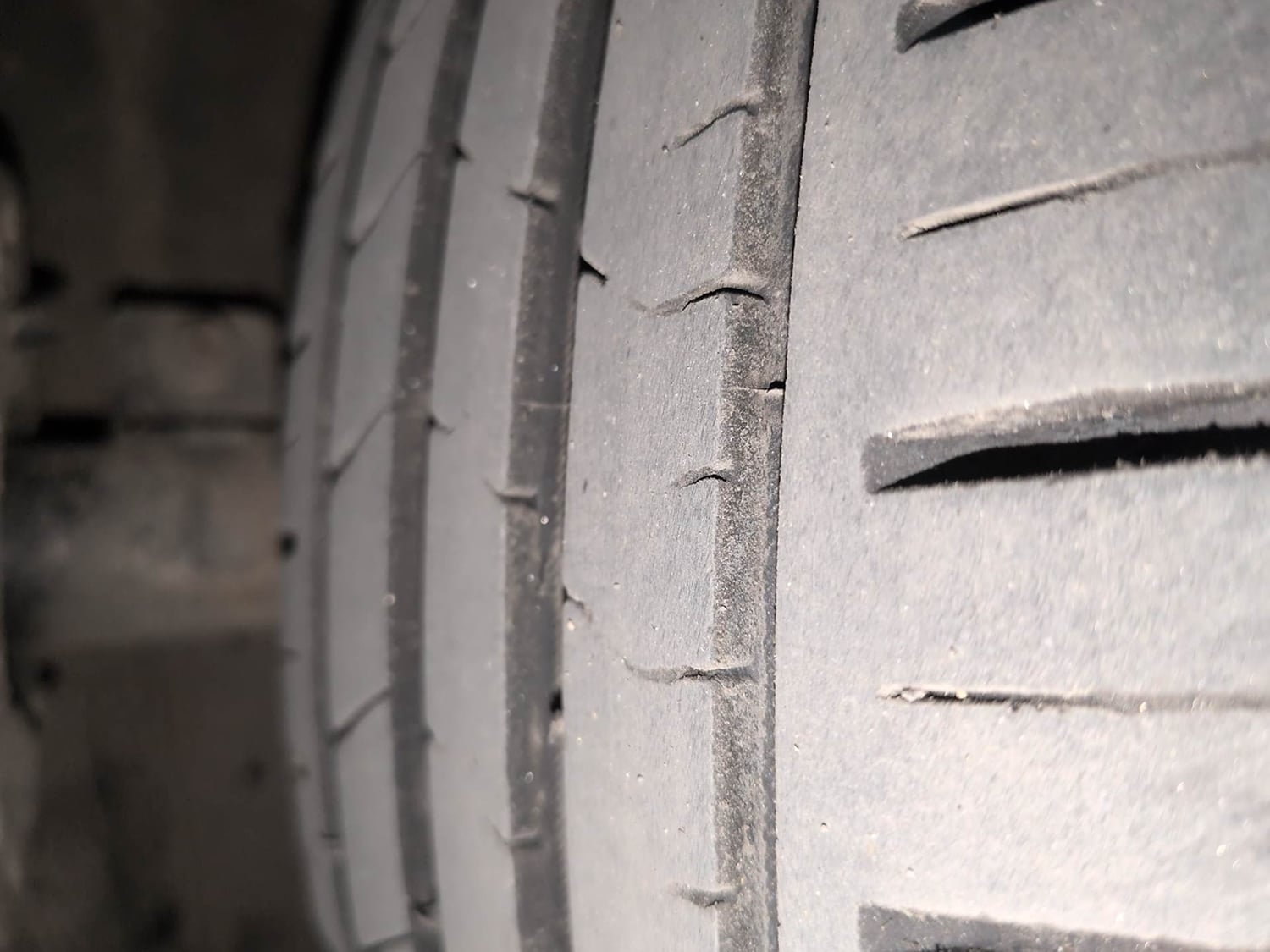 Used 2025 Maruti Suzuki Ciaz Alpha 1.5 AT Petrol Automatic tyres LEFT FRONT TYRE TREAD VIEW