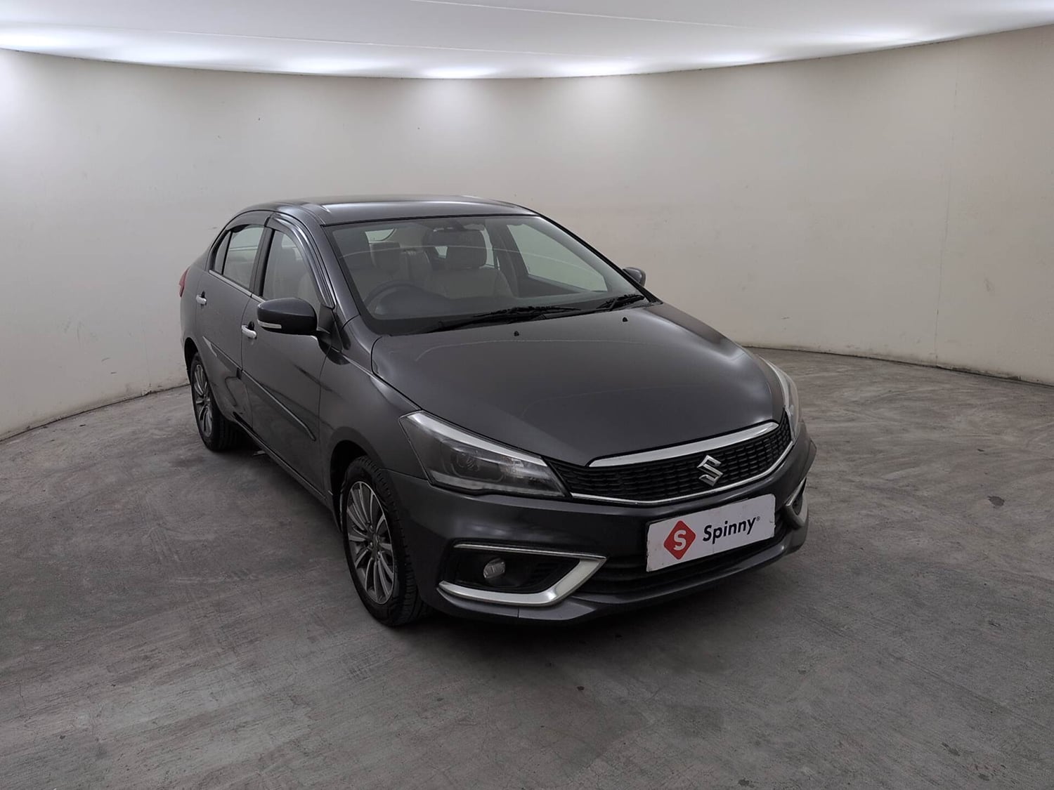 Used 2025 Maruti Suzuki Ciaz Alpha 1.5 AT Petrol Automatic exterior RIGHT FRONT CORNER VIEW