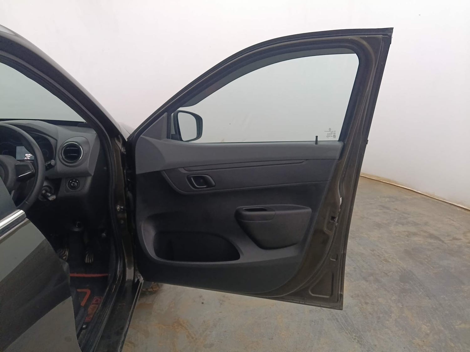Used 2022 Renault Kwid RXT 1.0 (O) Petrol Manual interior RIGHT FRONT DOOR OPEN VIEW
