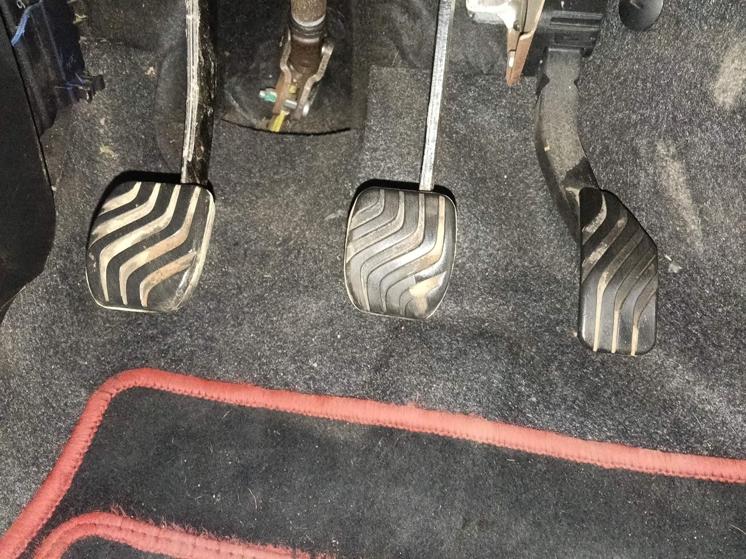 Used 2022 Renault Kwid RXT 1.0 (O) Petrol Manual interior PEDALS VIEW