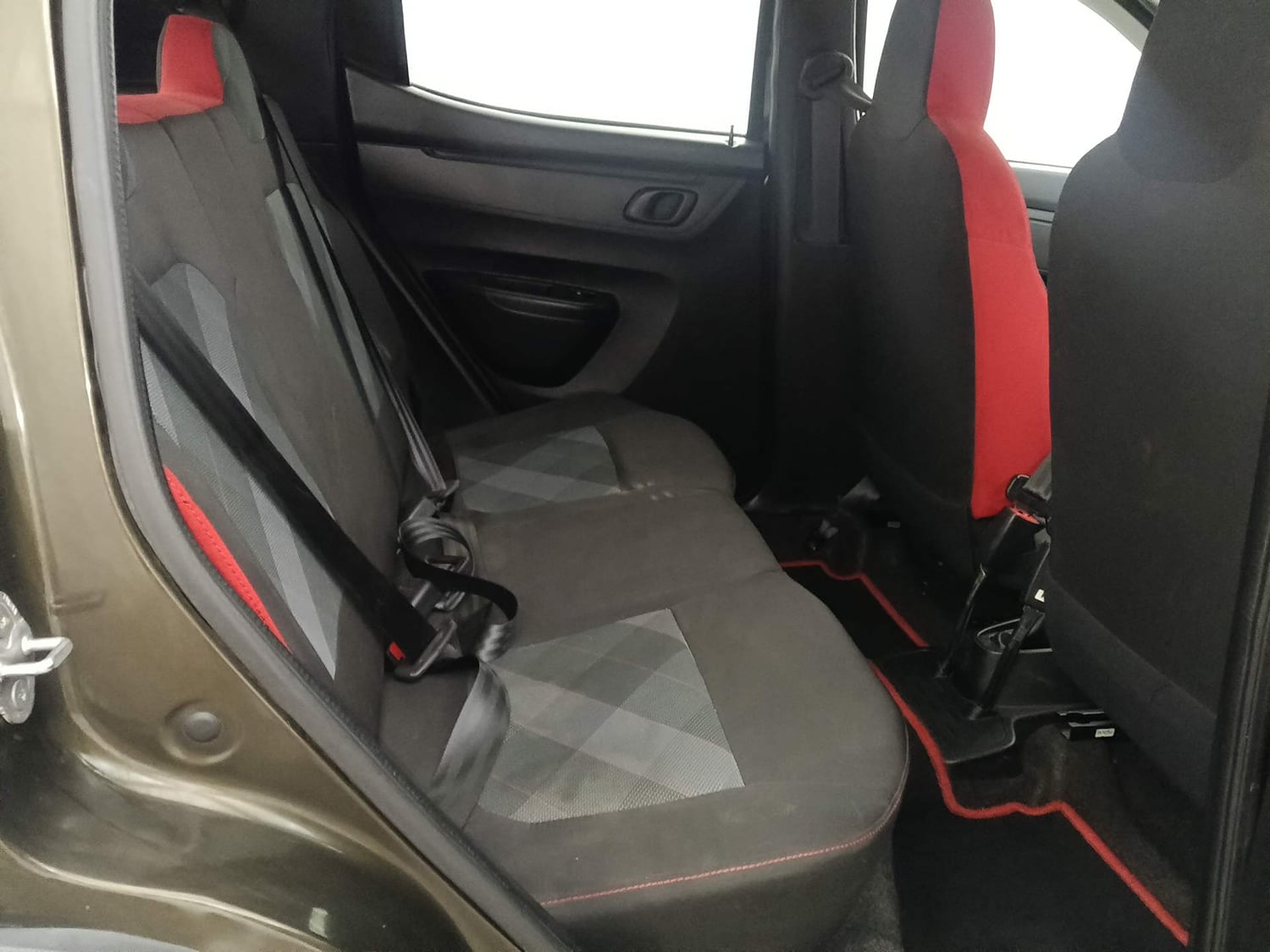 Used 2022 Renault Kwid RXT 1.0 (O) Petrol Manual interior RIGHT SIDE REAR DOOR CABIN VIEW