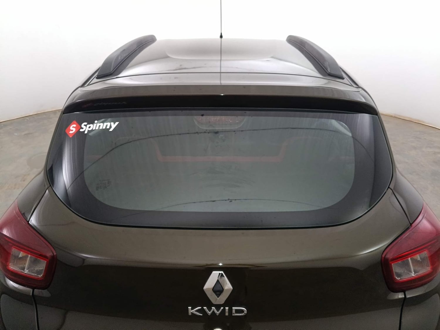 Used 2022 Renault Kwid RXT 1.0 (O) Petrol Manual exterior BACK WINDSHIELD VIEW