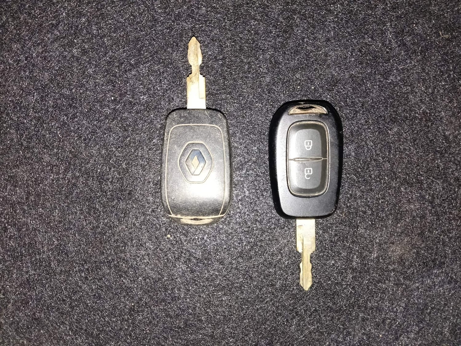 Used 2022 Renault Kwid RXT 1.0 (O) Petrol Manual extra CAR KEY VIEW