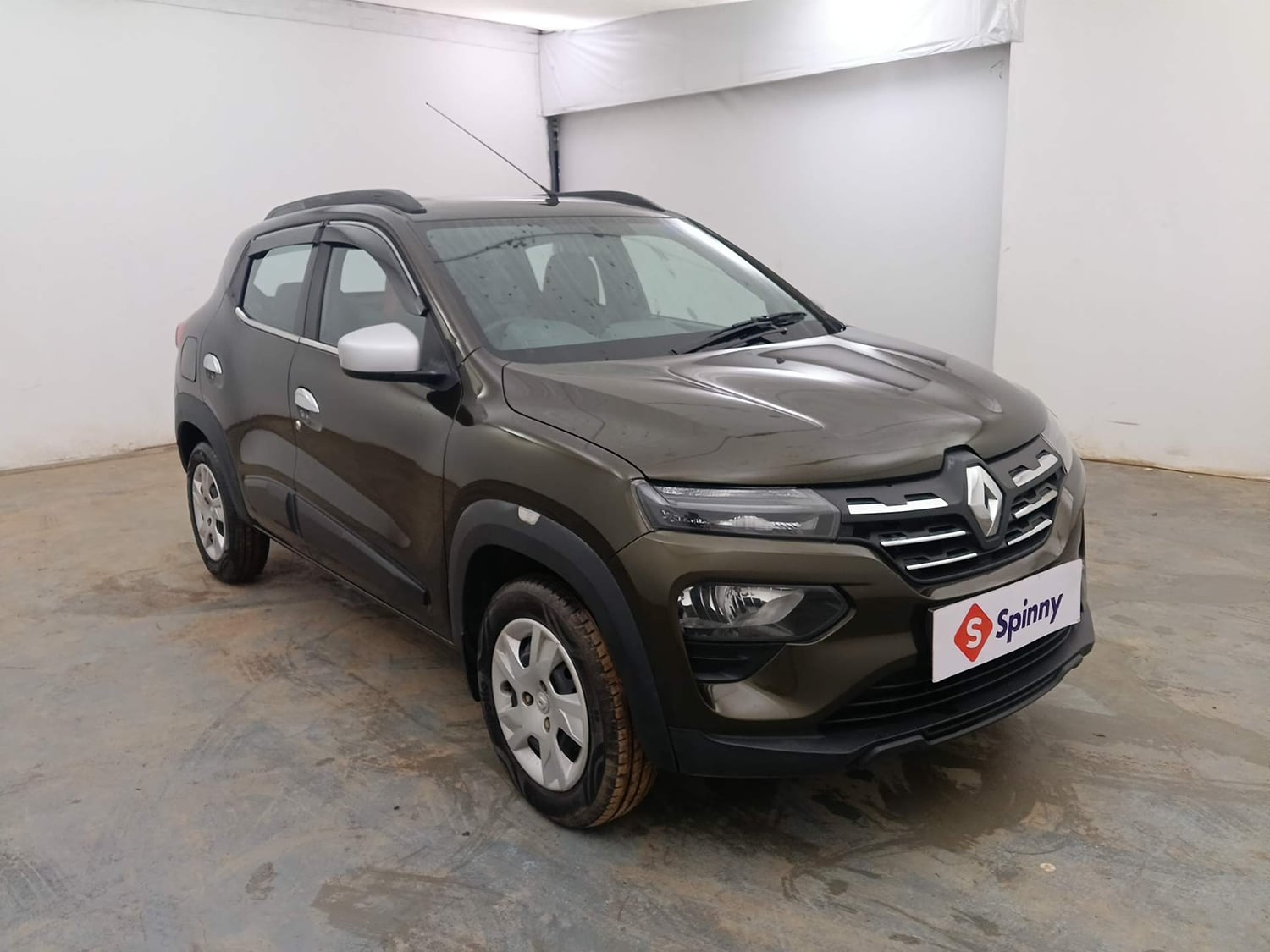 Used 2022 Renault Kwid RXT 1.0 (O) Petrol Manual exterior RIGHT FRONT CORNER VIEW