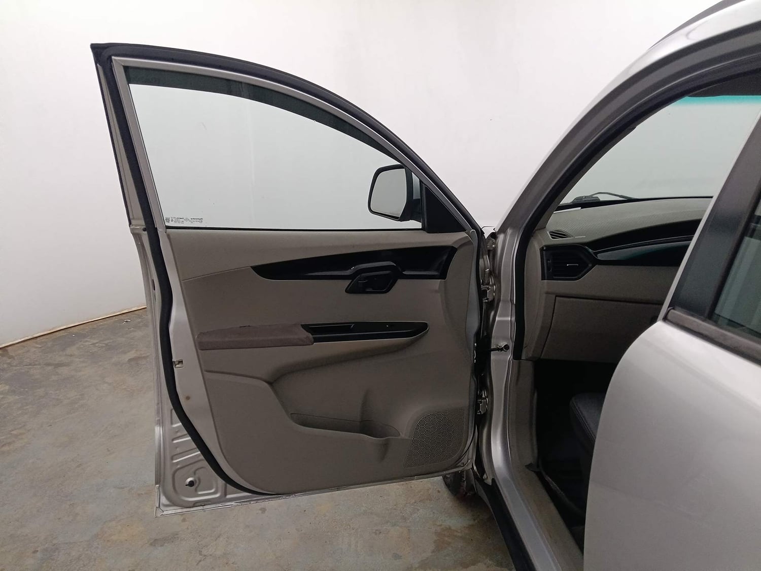 Used 2017 Mahindra KUV100 K8 6 STR Petrol Manual interior LEFT FRONT DOOR OPEN VIEW