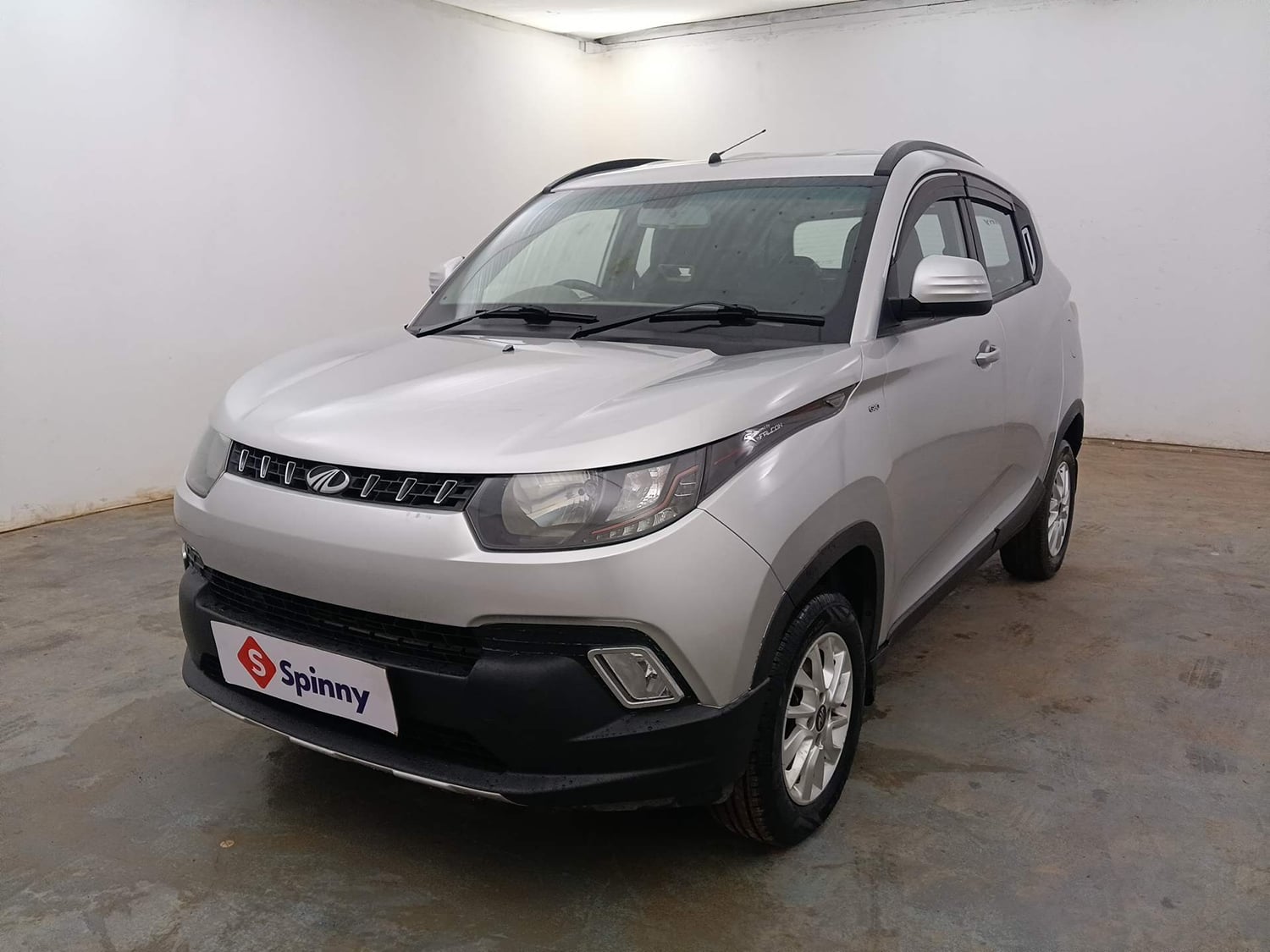 Used 2017 Mahindra KUV100 K8 6 STR Petrol Manual exterior LEFT FRONT CORNER VIEW