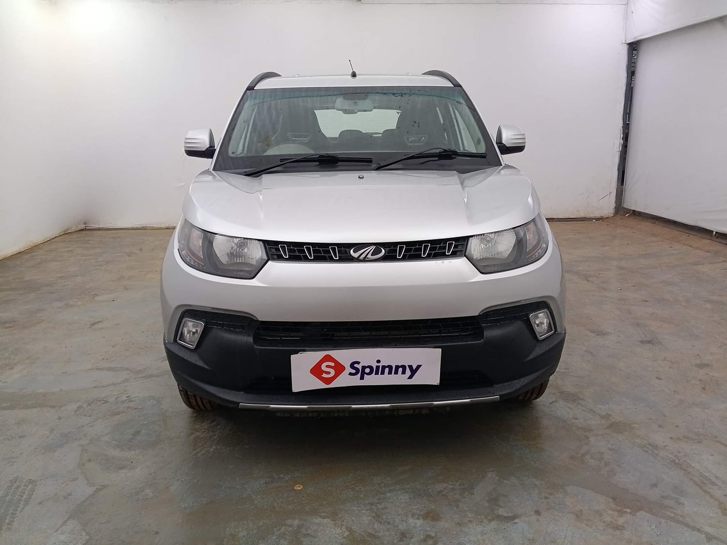 Used 2017 Mahindra KUV100 K8 6 STR Petrol Manual exterior FRONT VIEW