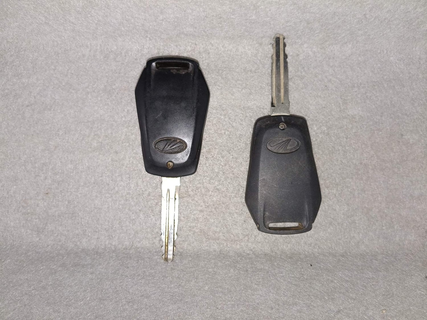 Used 2017 Mahindra KUV100 K8 6 STR Petrol Manual extra CAR KEY VIEW