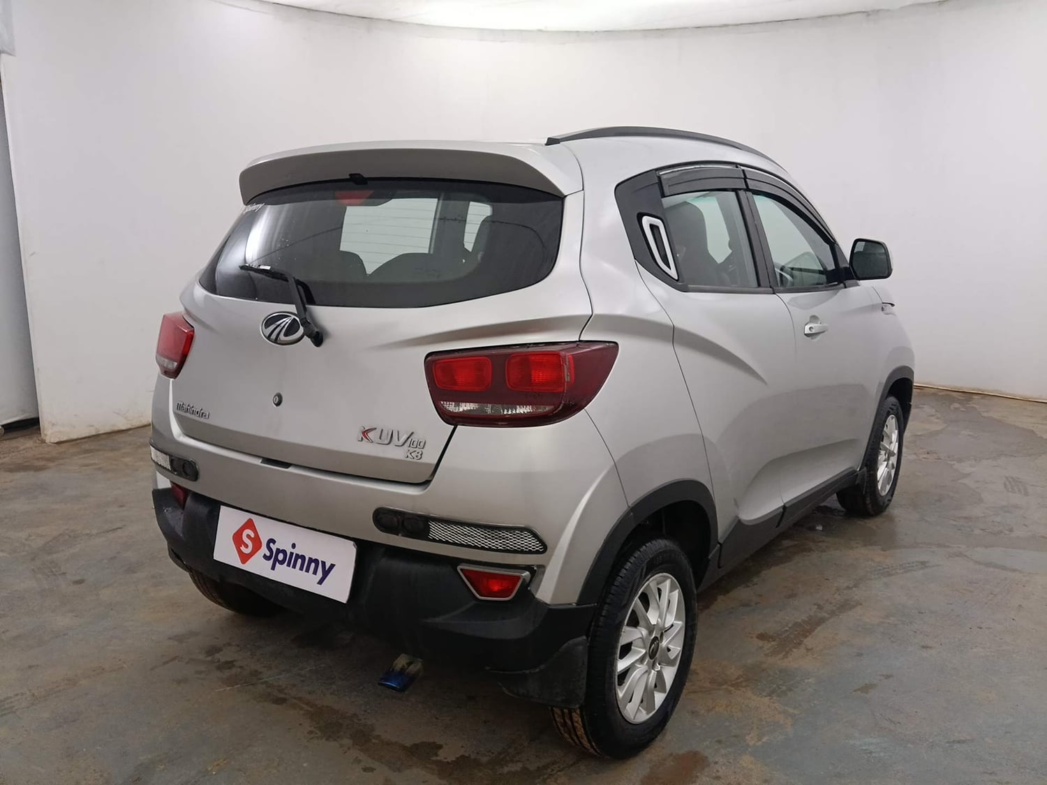 Used 2017 Mahindra KUV100 K8 6 STR Petrol Manual exterior RIGHT REAR CORNER VIEW