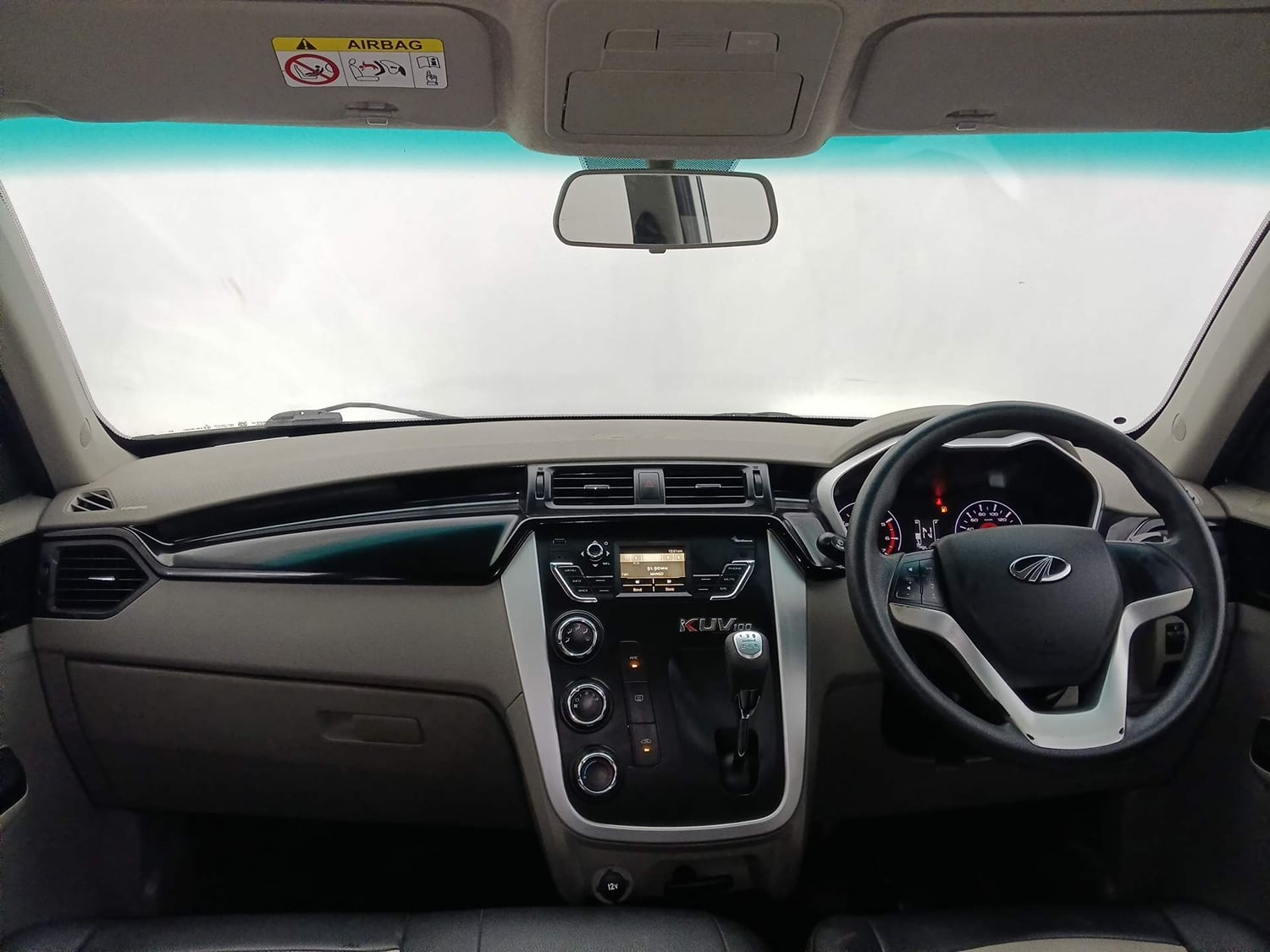 Used 2017 Mahindra KUV100 K8 6 STR Petrol Manual interior DASHBOARD VIEW