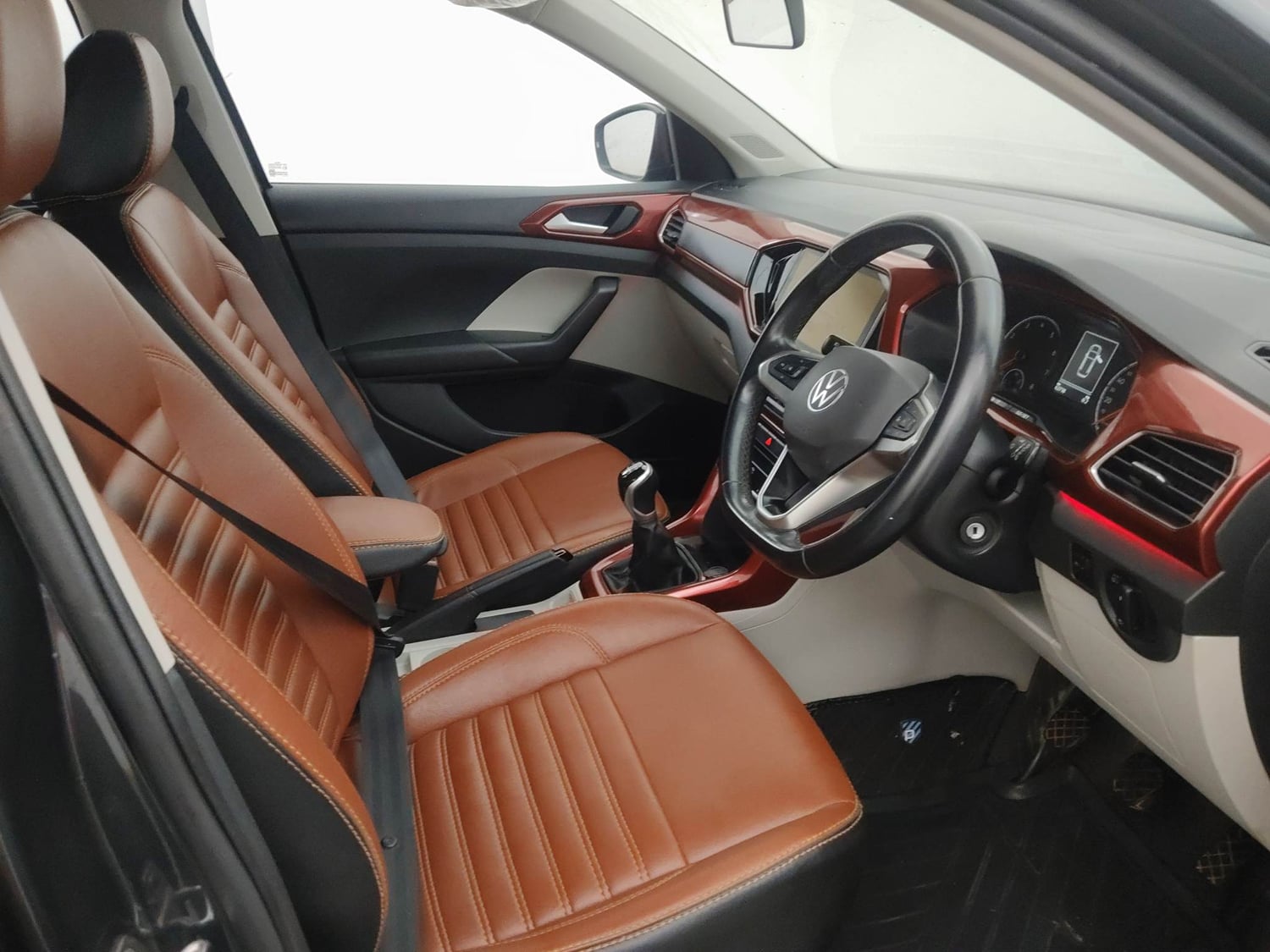 Used 2021 Volkswagen Taigun GT 1.5 TSI MT Petrol Manual interior RIGHT SIDE FRONT DOOR CABIN VIEW
