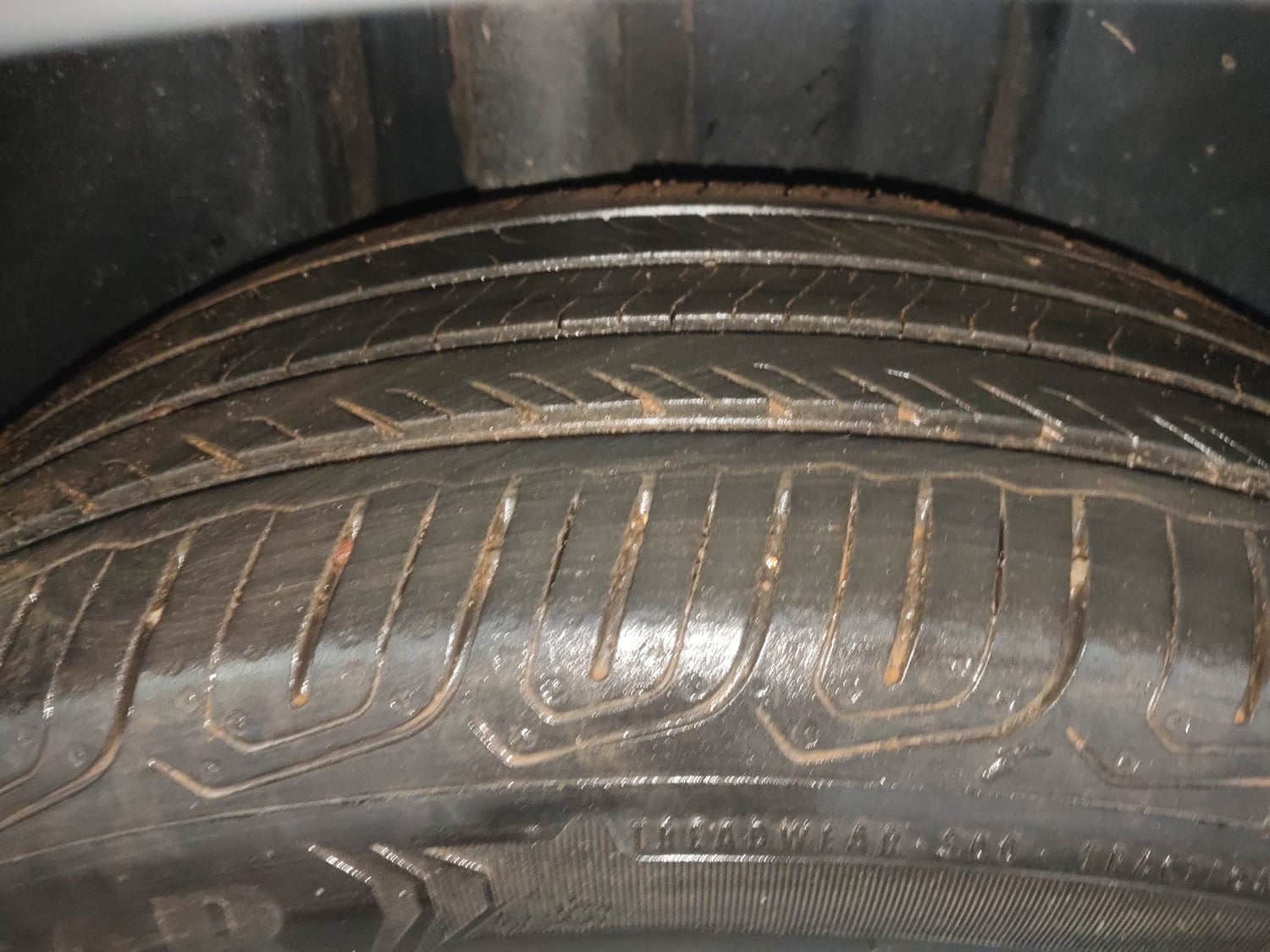 Used 2021 Volkswagen Taigun GT 1.5 TSI MT Petrol Manual tyres RIGHT REAR TYRE TREAD VIEW