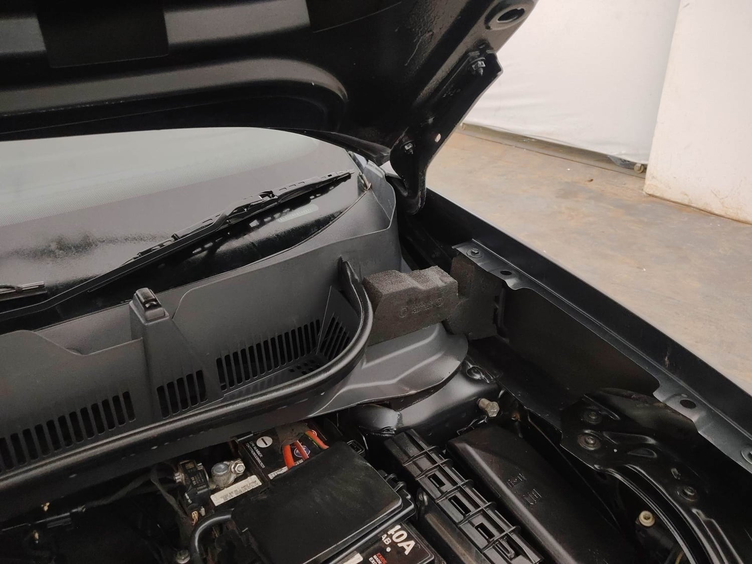 Used 2021 Volkswagen Taigun GT 1.5 TSI MT Petrol Manual engine ENGINE LEFT SIDE HINGE & APRON VIEW