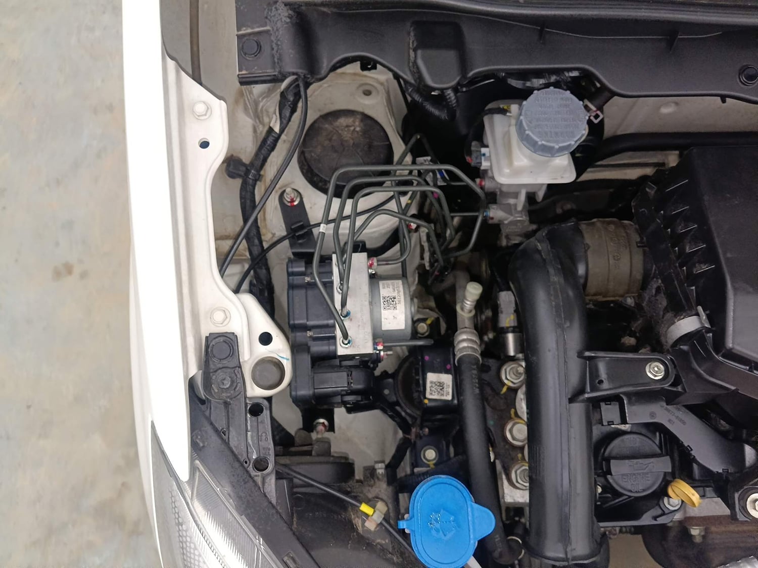 Used 2023 Maruti Suzuki Alto K10 LXi Petrol Manual engine ENGINE RIGHT SIDE VIEW