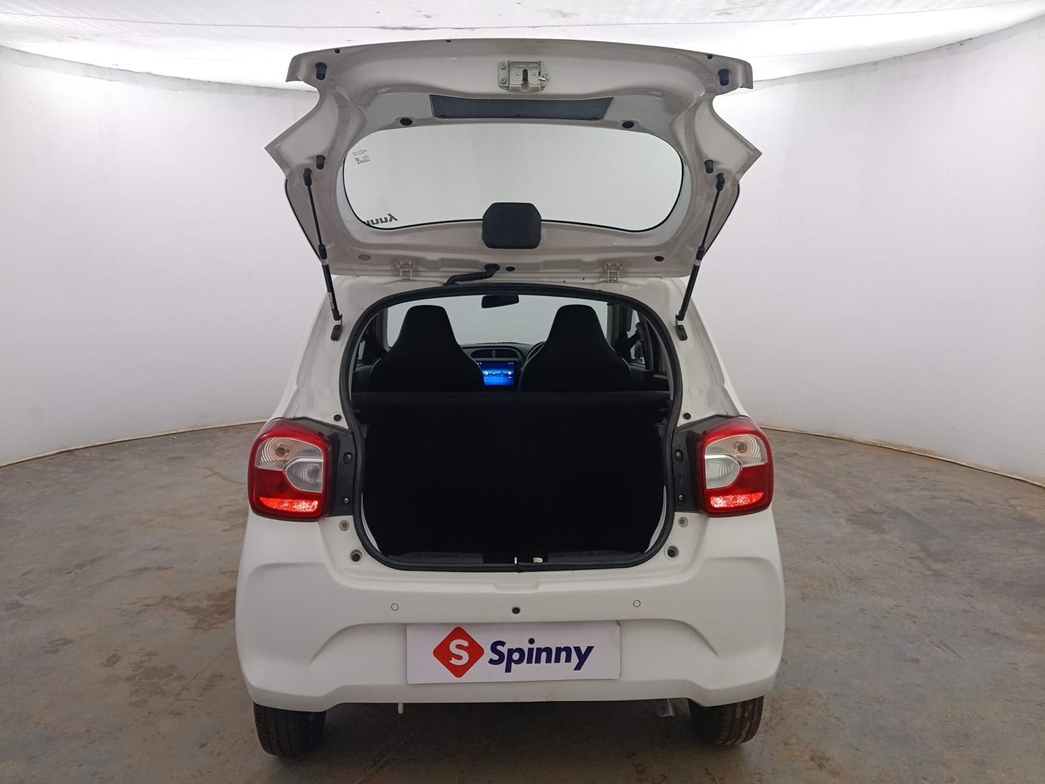 Used 2023 Maruti Suzuki Alto K10 LXi Petrol Manual interior DICKY DOOR OPEN VIEW