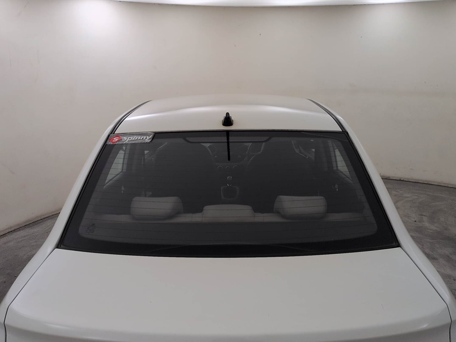 Used 2016 Hyundai Xcent S 1.2 Petrol Manual exterior BACK WINDSHIELD VIEW