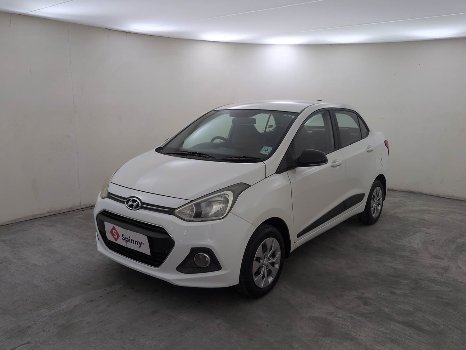 Used 2016 Hyundai Xcent S 1.2 Petrol Manual exterior LEFT FRONT CORNER VIEW