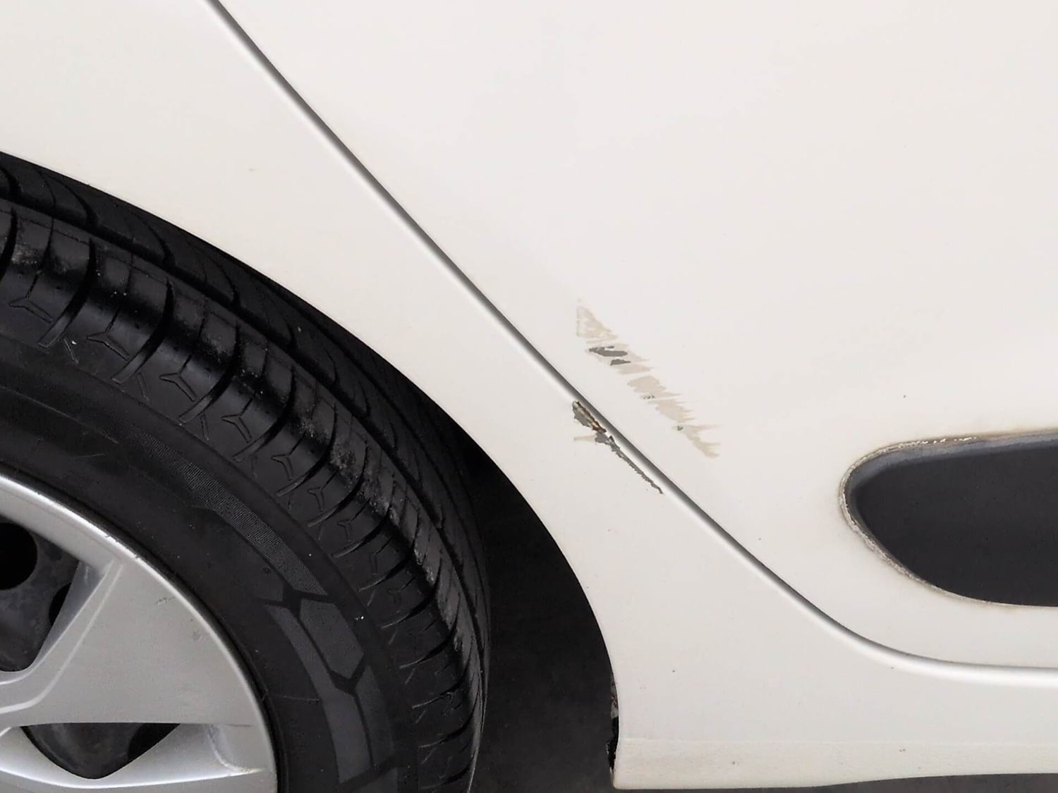 Used 2016 Hyundai Xcent S 1.2 Petrol Manual dents MINOR SCRATCH