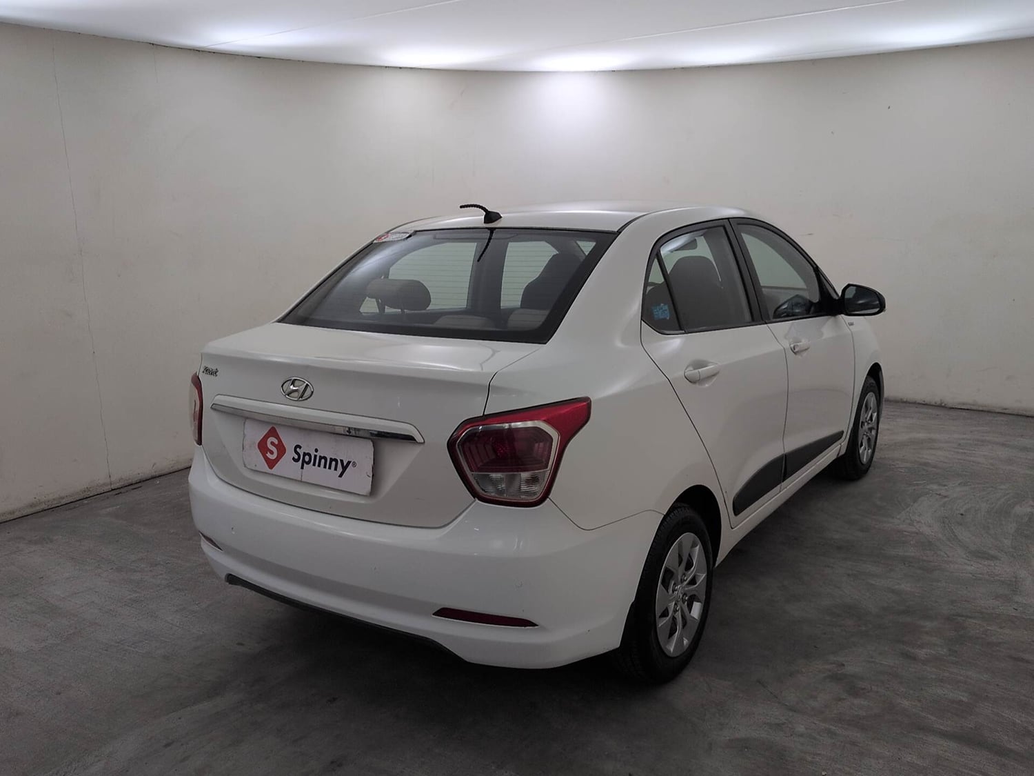 Used 2016 Hyundai Xcent S 1.2 Petrol Manual exterior RIGHT REAR CORNER VIEW