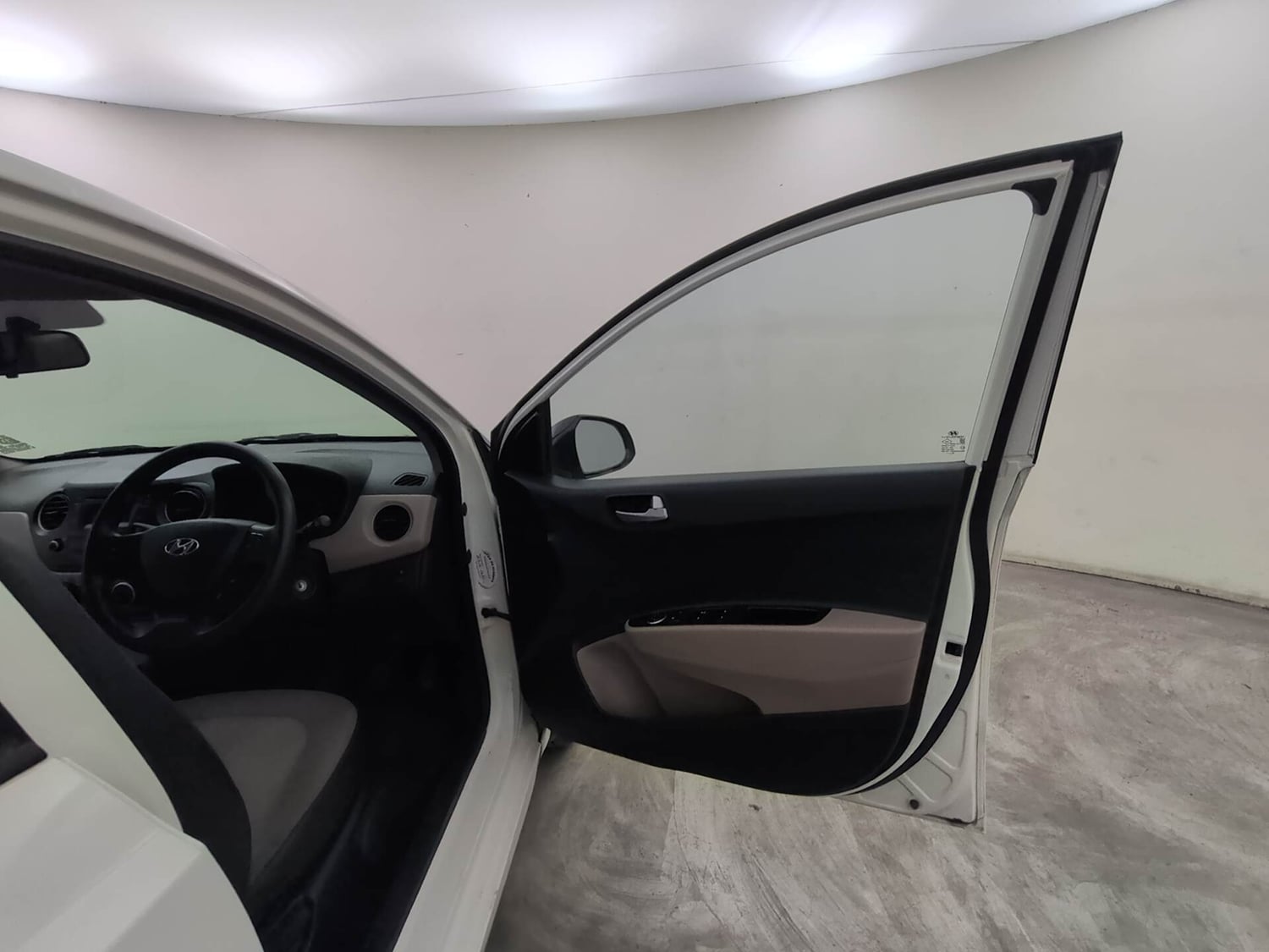 Used 2016 Hyundai Xcent S 1.2 Petrol Manual interior RIGHT FRONT DOOR OPEN VIEW