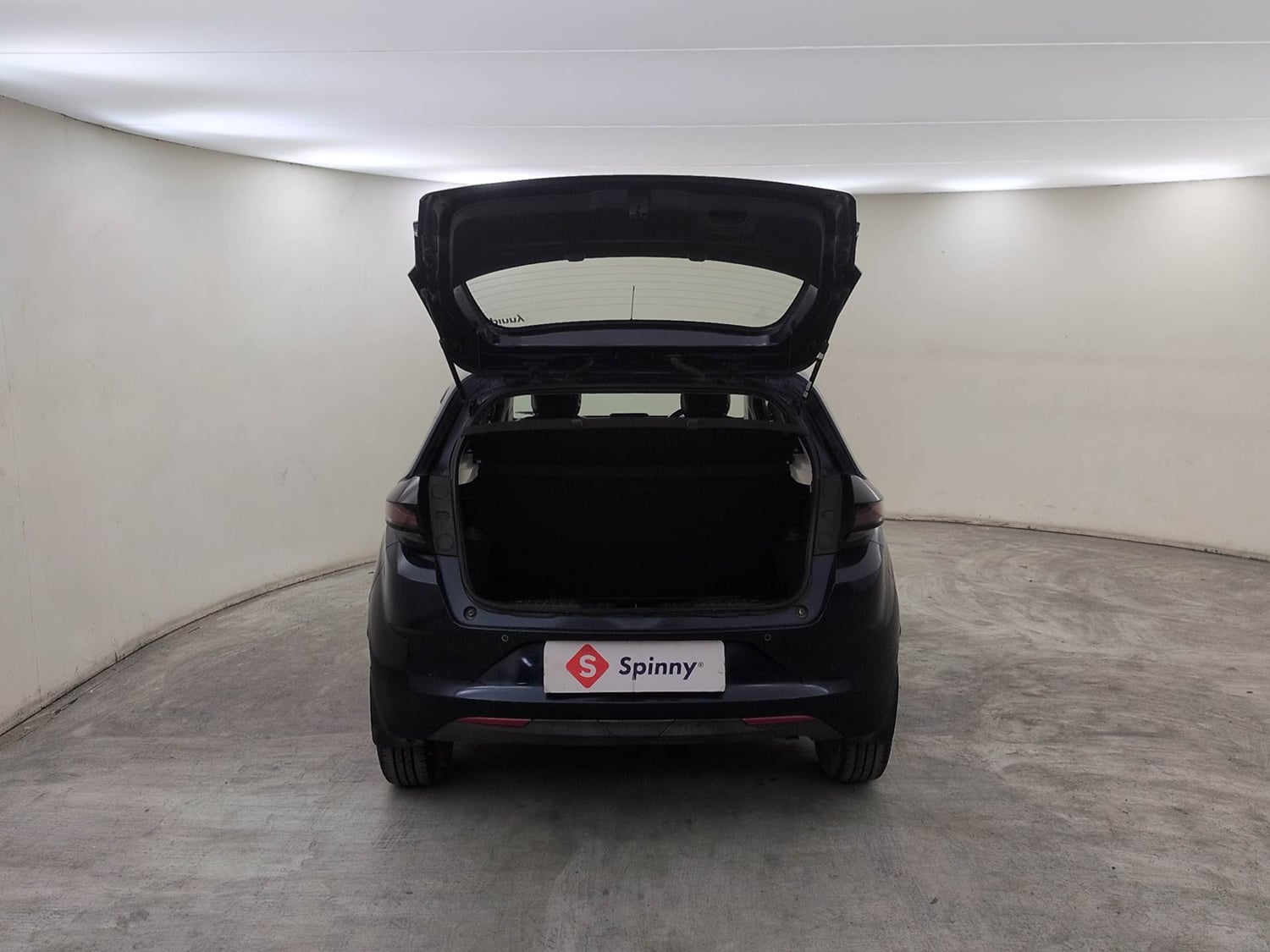 Used 2023 Tata Altroz XZA Petrol Petrol Automatic interior DICKY DOOR OPEN VIEW