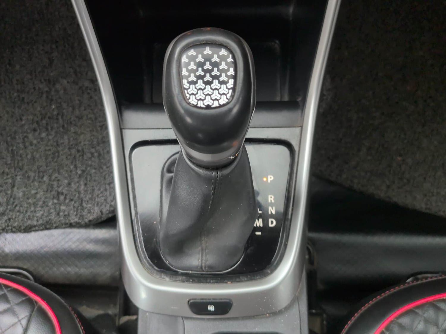 Used 2023 Tata Altroz XZA Petrol Petrol Automatic interior GEAR  KNOB VIEW