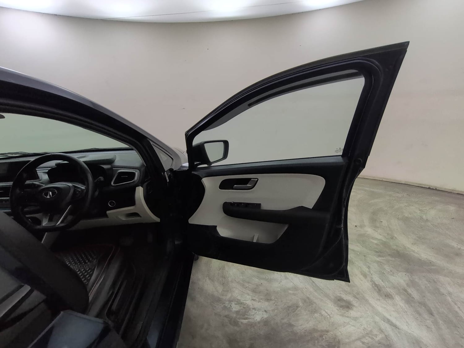 Used 2023 Tata Altroz XZA Petrol Petrol Automatic interior RIGHT FRONT DOOR OPEN VIEW