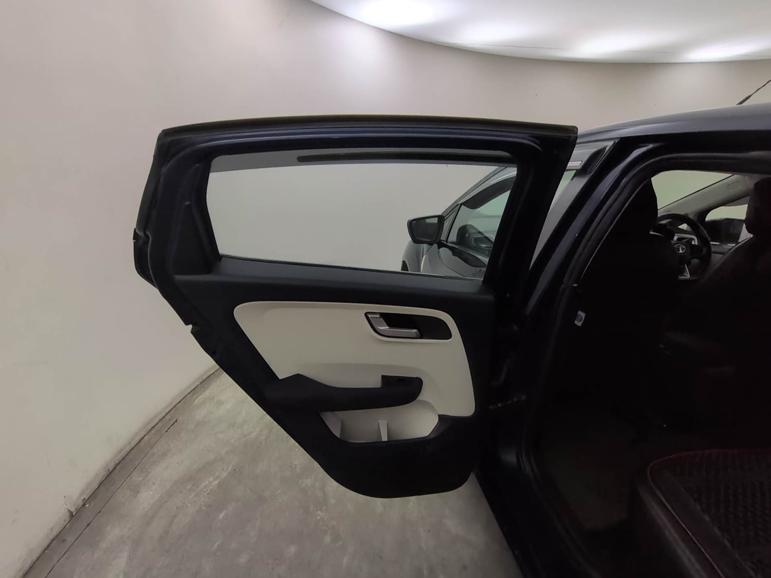 Used 2023 Tata Altroz XZA Petrol Petrol Automatic interior LEFT REAR DOOR OPEN VIEW