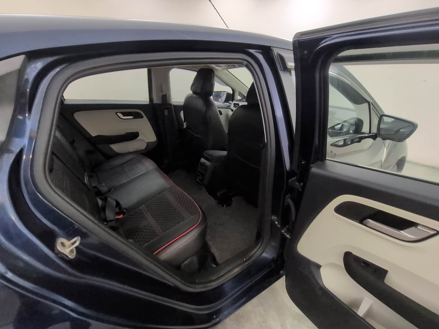 Used 2023 Tata Altroz XZA Petrol Petrol Automatic interior RIGHT SIDE REAR DOOR CABIN VIEW